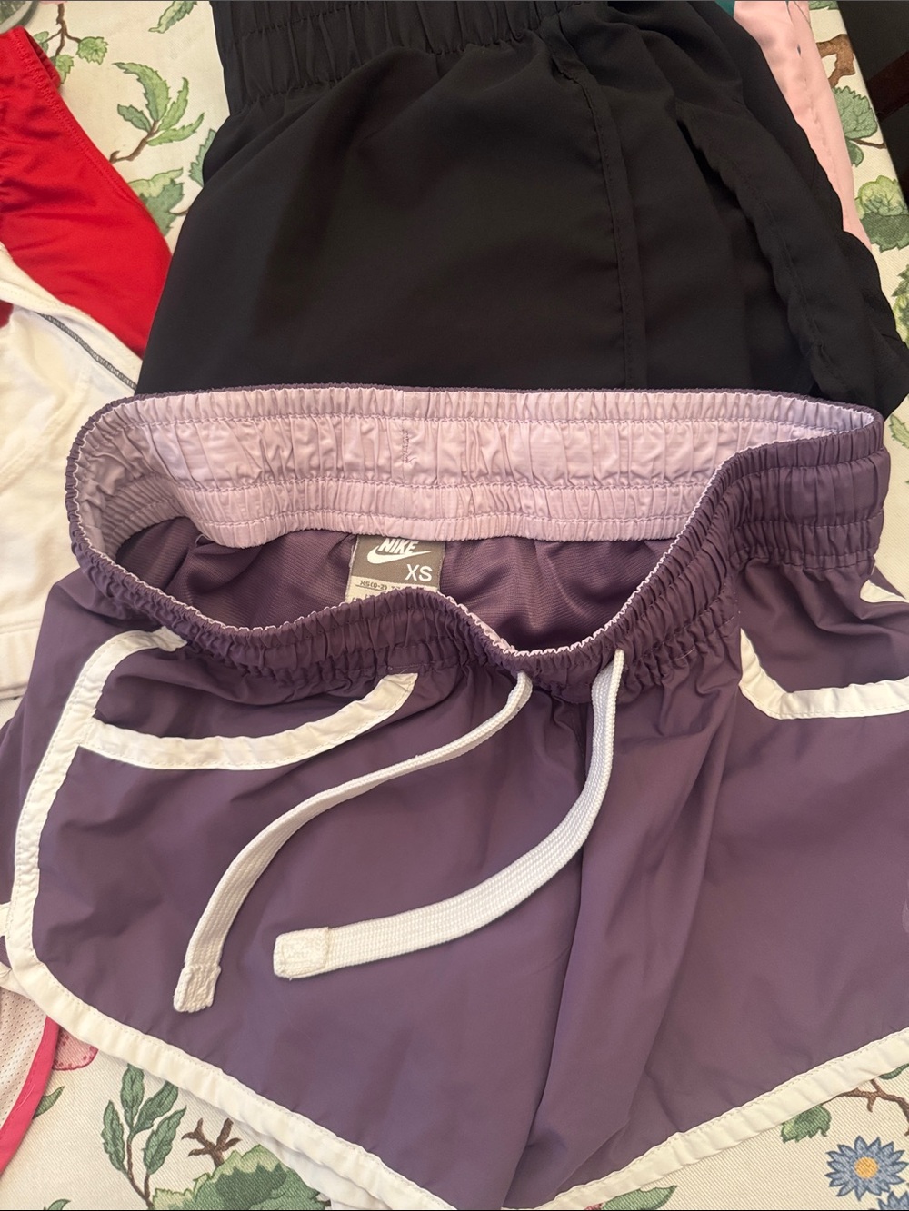 Huge Nike/workout bundle - Picture 12 of 14